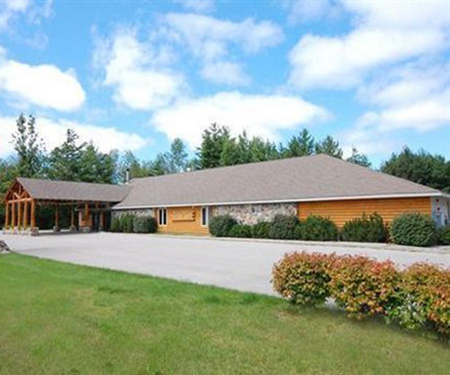 The Pinewood Lodge Au Gres Exterior foto